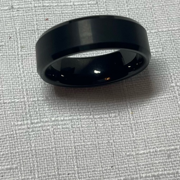 8mm Tungsten Black Ring Band Matted Beveled Edges Comfort Fit new - Picture 5 of 7